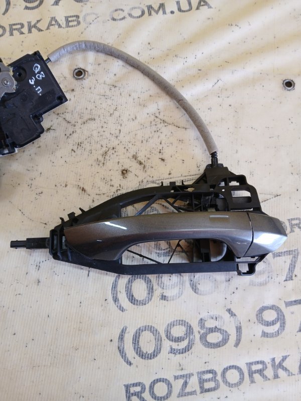 Замок двери задний правый Audi Q8 3.0 DCBD Замок двери задний правый Audi Q8 3.0 DCBD