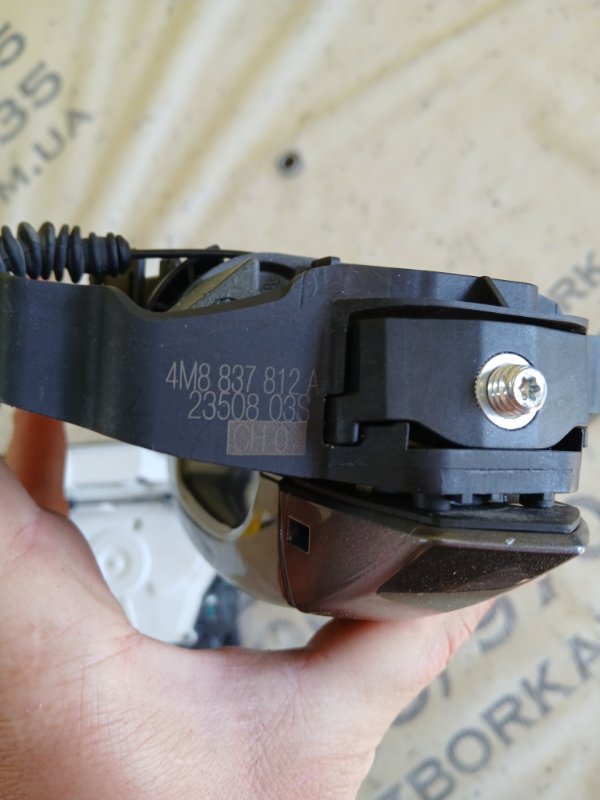 Замок двери задний правый Q8 2019 3.0 DCBD Замок двери задний правый Q8 2019 3.0 DCBD