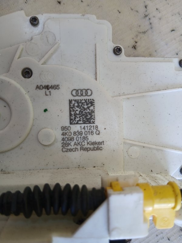 Замок двери задний правый Q8 2019 3.0 DCBD Замок двери задний правый Q8 2019 3.0 DCBD
