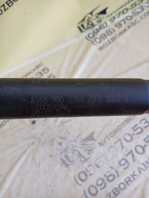 Амортизатор крышки багажника gl 450 2015 x166 276 3.0 biturbo Амортизатор крышки багажника gl 450 2015 x166 276 3.0 biturbo