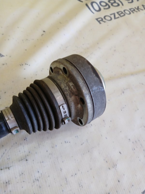 Полуось задний правый S5 2017 Coupe 3.0 CWGD Полуось задний правый S5 2017 Coupe 3.0 CWGD