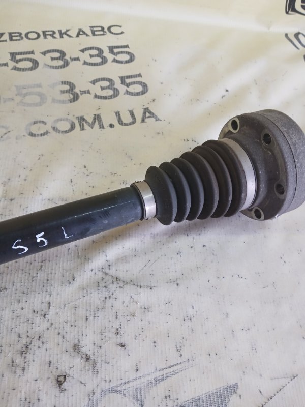 Полуось задний левый S5 2017 Coupe 3.0 CWGD Полуось задний левый S5 2017 Coupe 3.0 CWGD