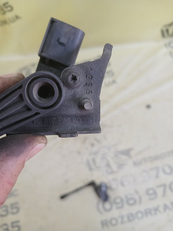 Датчик положение кузова задний левый Audi S5 Coupe 3.0 CWGD Датчик положение кузова задний левый Audi S5 Coupe 3.0 CWGD