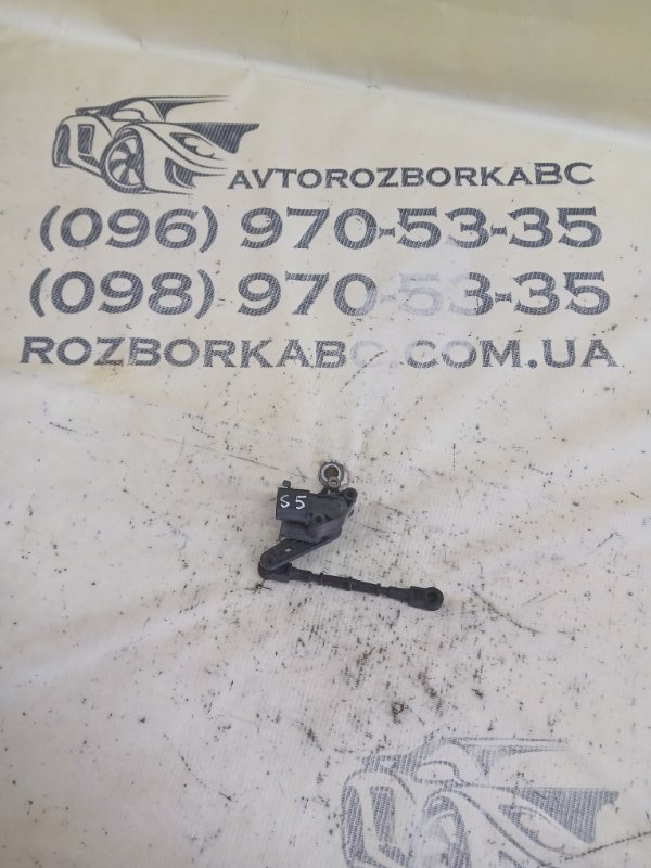 Запчасть датчик положение кузова задний правый Audi S5 2017 Coupe 3.0 CWGD 8W0941310C Б/У Датчик положение кузова задний правый Audi S5 2017 Coupe 3.0 CWGD 8W0941310C Б/У