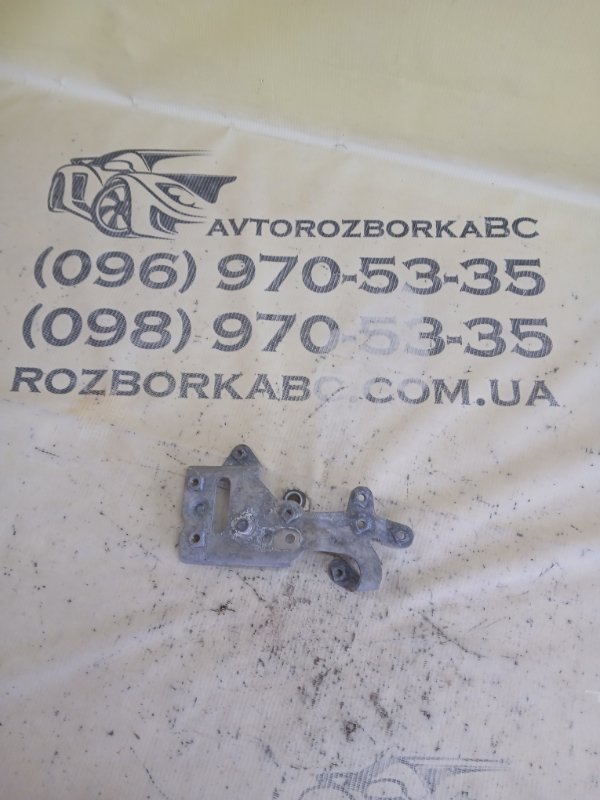 Запчасть кронштейн Mercedes-Benz GLS 450 4MATIC 2018 276 3.0 biturbo A2760701040 Б/У Кронштейн Mercedes-Benz GLS 450 4MATIC 2018 276 3.0 biturbo A2760701040 Б/У