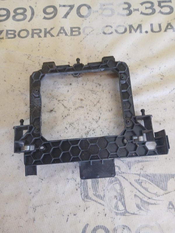 Кронштейн блока управление двигателем GLC 300 2019 X253 27492031846862 Кронштейн блока управление двигателем GLC 300 2019 X253 27492031846862