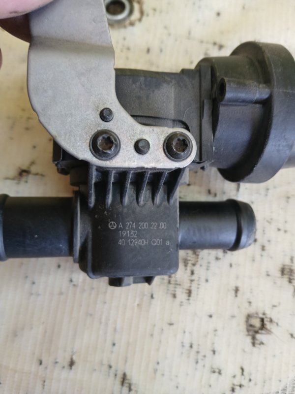 Клапан системы охлаждение GLC 300 2019 X253 27492031846862 Клапан системы охлаждение GLC 300 2019 X253 27492031846862