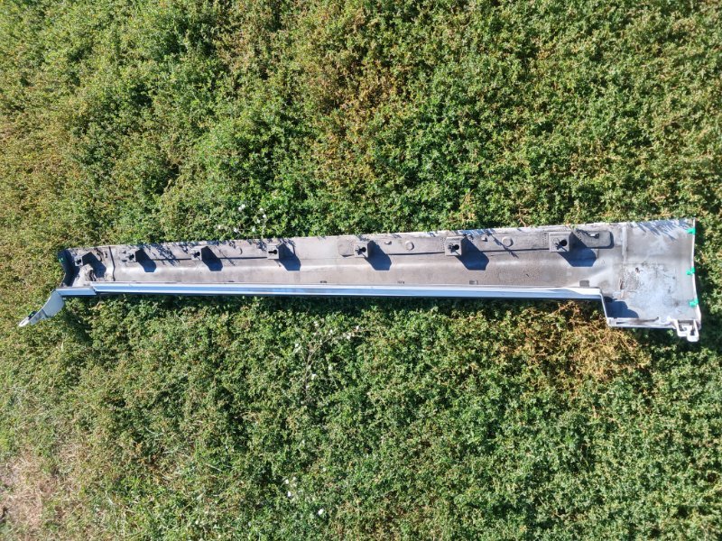 Накладка порога правая XC90 2016 t27 Накладка порога правая XC90 2016 t27