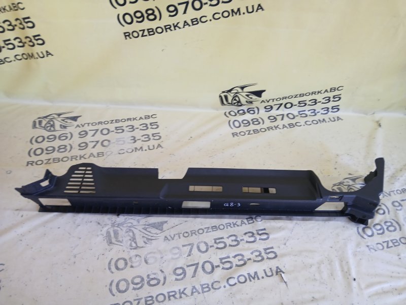 Запчасть кронштейн полки багажника задний правый Audi Q8 2019 3.0 DCBD 4M8 863 528 A 4PK Б/У Кронштейн полки багажника задний правый Audi Q8 2019 3.0 DCBD 4M8 863 528 A 4PK Б/У