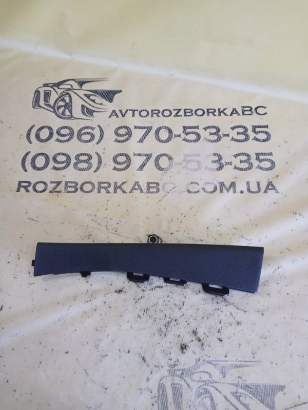 Запчасть накладка стойки передняя правая Audi Q8 2019 3.0 DCBD 4M8 868 204 4PK Б/У Накладка стойки передняя правая Audi Q8 2019 3.0 DCBD 4M8 868 204 4PK Б/У