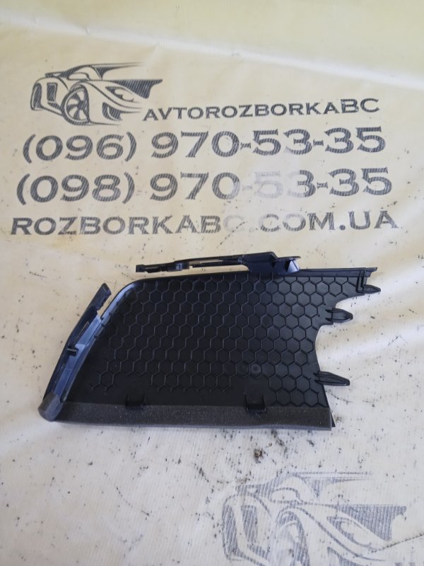 Накладка задняя правая Q8 2019 3.0 DCBD Накладка задняя правая Q8 2019 3.0 DCBD