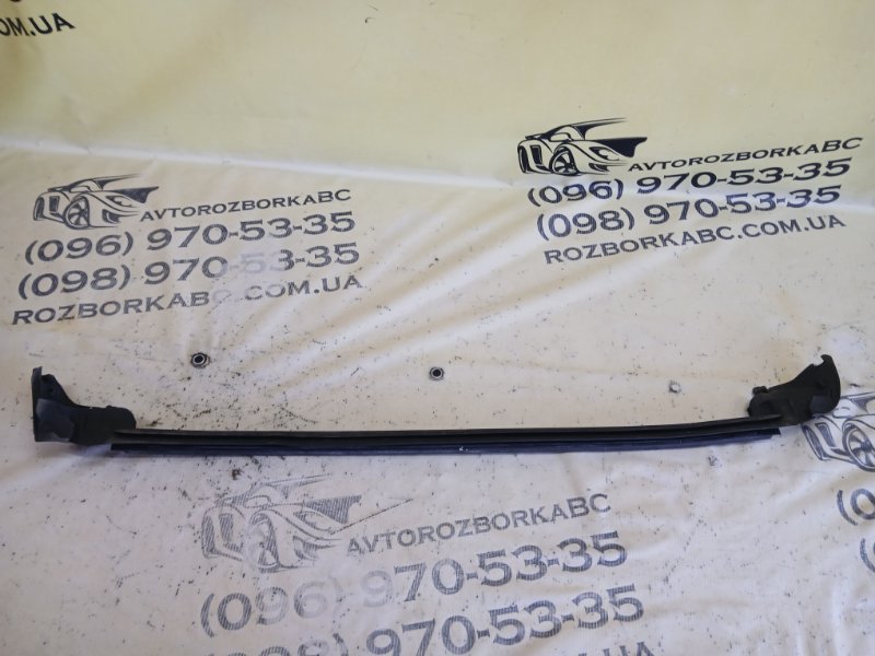 Уплотнитель двери задний правый Q8 2019 3.0 DCBD Уплотнитель двери задний правый Q8 2019 3.0 DCBD