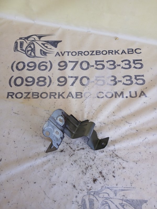 Запчасть кронштейн крыла передний правый Audi Q8 2019 3.0 DCBD 4M8821168 Б/У Кронштейн крыла передний правый Audi Q8 2019 3.0 DCBD 4M8821168 Б/У