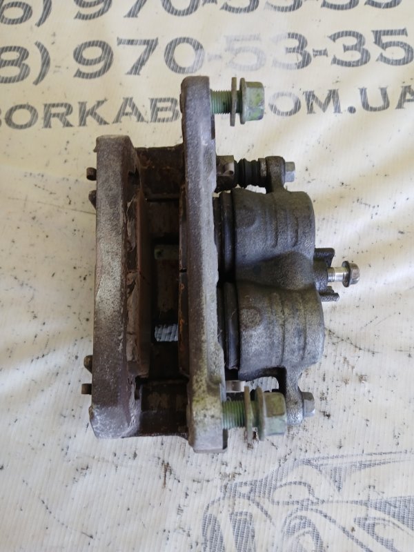 Суппорт тормозной передний левый Subaru Legacy BW 2.4