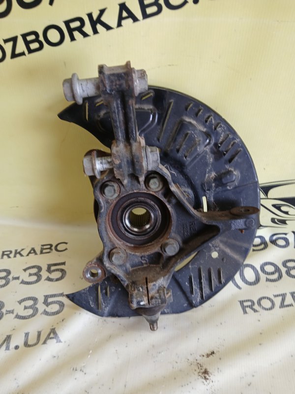 Цапфа передняя левая Subaru Legacy BW 2.4 Цапфа передняя левая Subaru Legacy BW 2.4