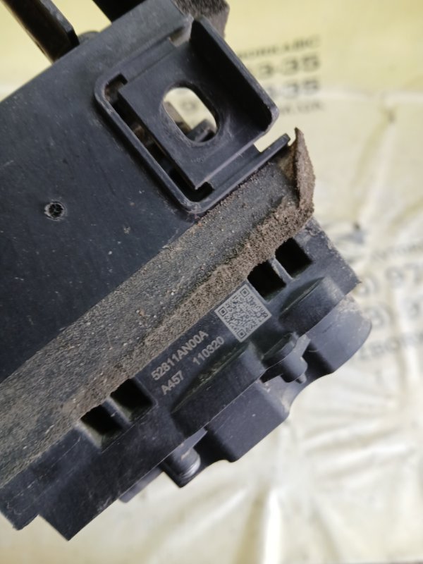 Жалюзи радиатора Legacy 2021 BW 2.4 Жалюзи радиатора Legacy 2021 BW 2.4