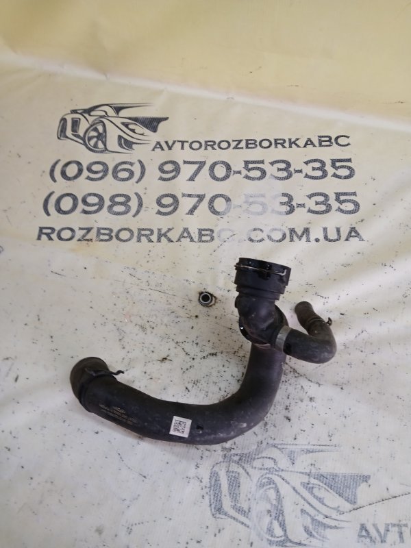 Запчасть патрубок системы охлаждения Audi S5 2017 Coupe 3.0 CWGD 8W0122055Q Б/У Патрубок системы охлаждения Audi S5 2017 Coupe 3.0 CWGD 8W0122055Q Б/У