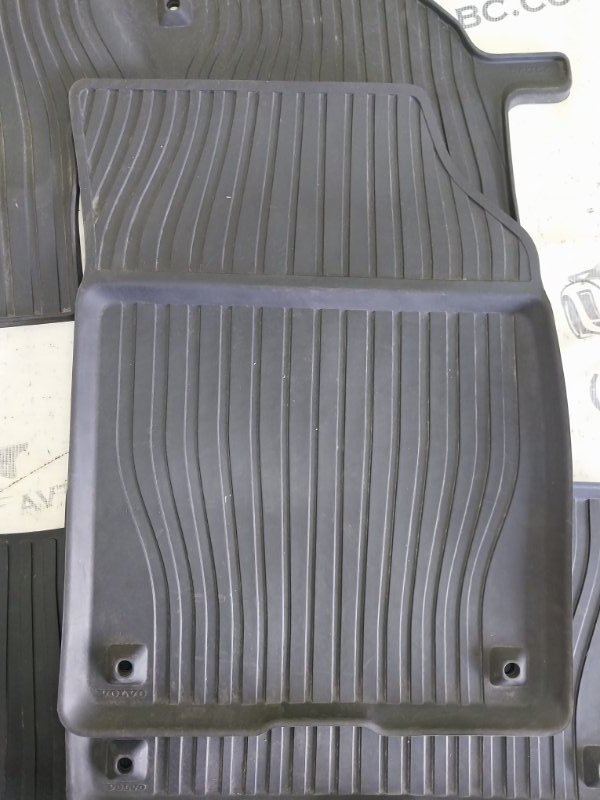 Комплект ковриков салона XC90 2016 t27 Комплект ковриков салона XC90 2016 t27