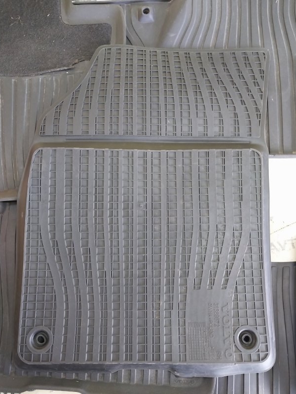 Комплект ковриков салона XC90 2016 t27 Комплект ковриков салона XC90 2016 t27