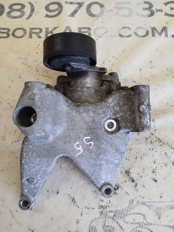 Кронштейн генератора S5 2017 Coupe 3.0 CWGD Кронштейн генератора S5 2017 Coupe 3.0 CWGD