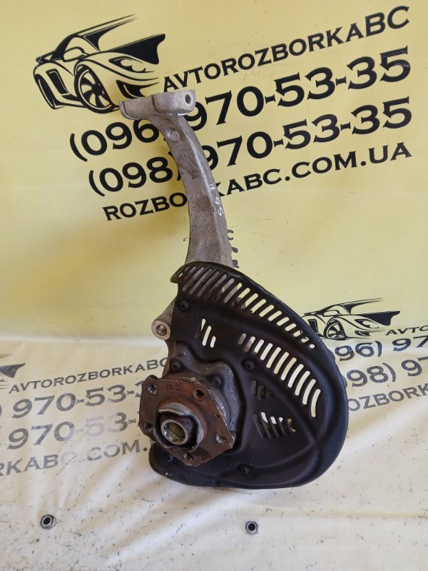 Цапфа передняя правая S5 2017 Coupe 3.0 CWGD Цапфа передняя правая S5 2017 Coupe 3.0 CWGD