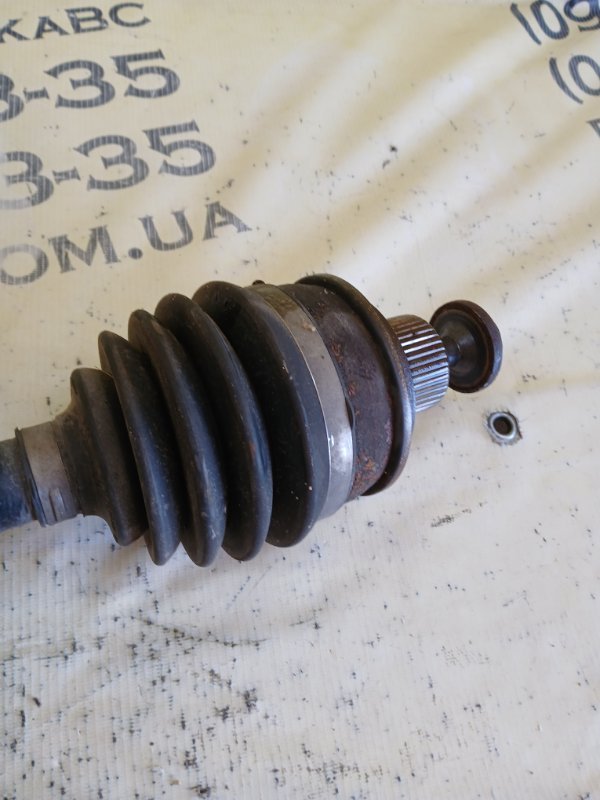 Полуось передний левый S5 2017 Coupe 3.0 CWGD Полуось передний левый S5 2017 Coupe 3.0 CWGD