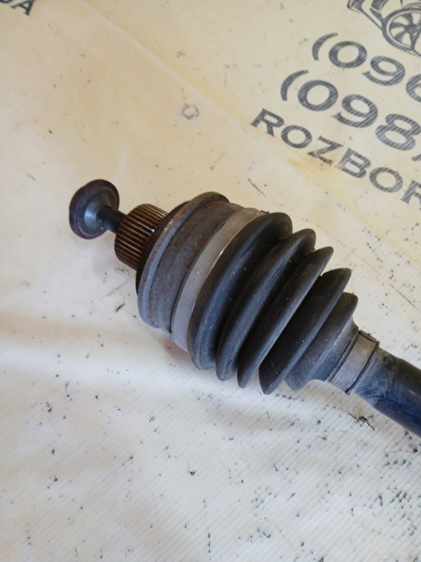 Полуось передний правый Audi S5 Coupe 3.0 CWGD Полуось передний правый Audi S5 Coupe 3.0 CWGD