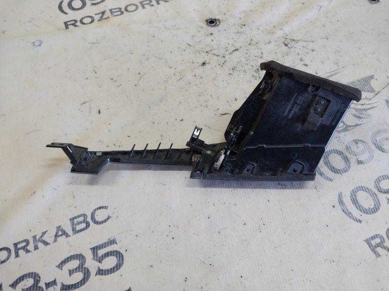 Дефлектор воздушный с накладкой правый Q50 2016 AWD 3.0 Дефлектор воздушный с накладкой правый Q50 2016 AWD 3.0