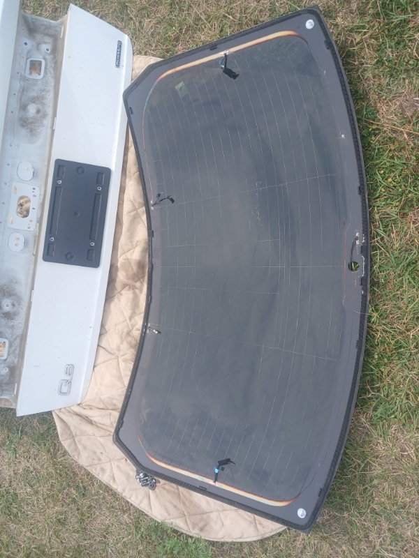 Стекло двери багажника заднее Q8 2019 DCBD Стекло двери багажника заднее Q8 2019 DCBD