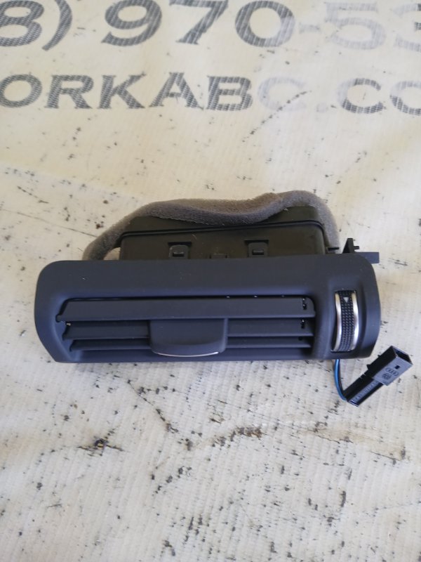 Дефлектор воздушный правый Q8 2019 3.0 DCBD Дефлектор воздушный правый Q8 2019 3.0 DCBD