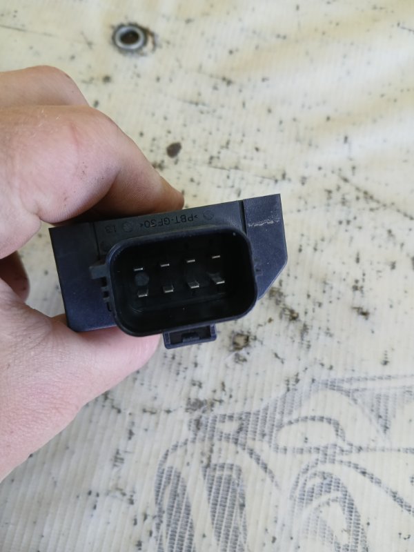 Блок управление топливным насосом Volvo XC90 t27 Блок управление топливным насосом Volvo XC90 t27