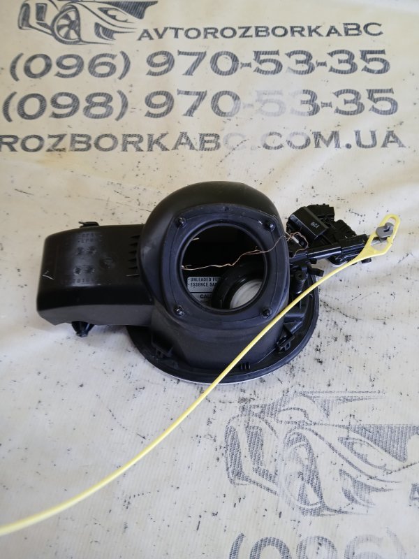 Лючок топливного бака Subaru Legacy BW 2.4 Лючок топливного бака Subaru Legacy BW 2.4