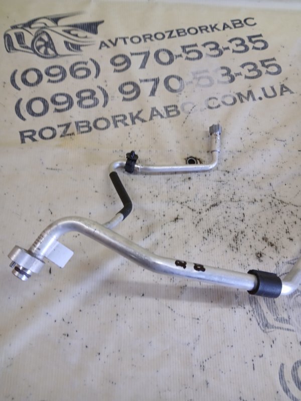 Трубка кондиционера Q8 2019 3.0 DCBD Трубка кондиционера Q8 2019 3.0 DCBD