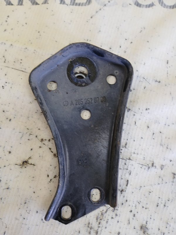 Кронштейн подрамника задний GLC 300 2019 X253 27492031846862 Кронштейн подрамника задний GLC 300 2019 X253 27492031846862