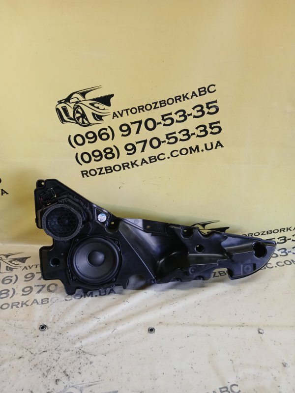 Запчасть динамік сабвуфер передний правый Audi Q8 2019 3.0 DCBD 4M8035298 Б/У Динамік сабвуфер передний правый Audi Q8 2019 3.0 DCBD 4M8035298 Б/У