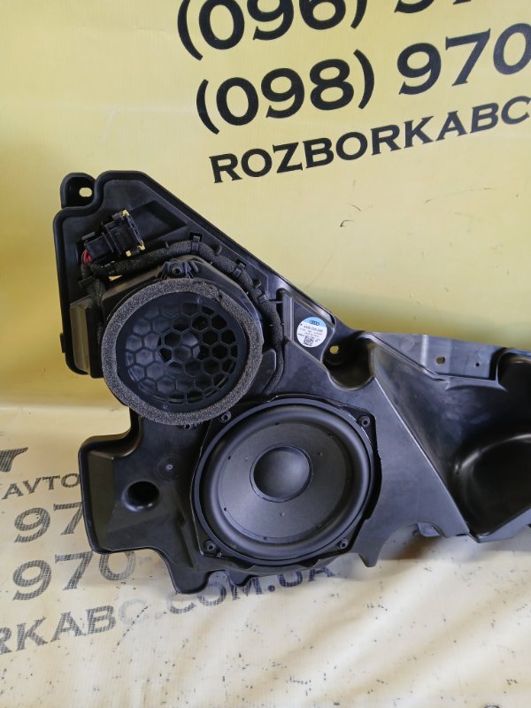 Динамік сабвуфер передний правый Q8 2019 3.0 DCBD Динамік сабвуфер передний правый Q8 2019 3.0 DCBD