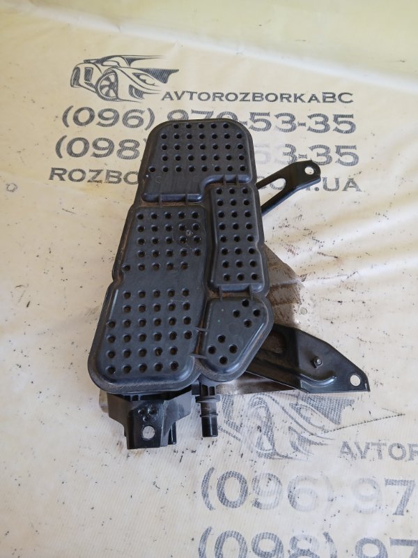 Абсорбер паров топлива Q8 2019 3.0 DCBD Абсорбер паров топлива Q8 2019 3.0 DCBD