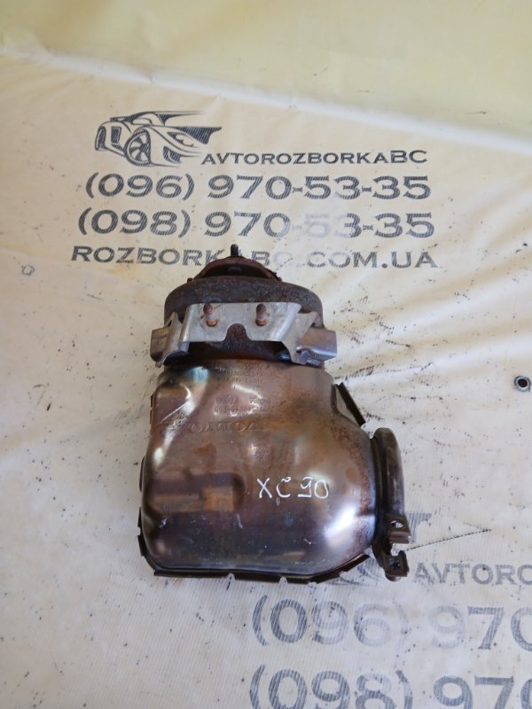 Запчасть катализатор Volvo XC90 2016 t27 31439600 Б/У Катализатор Volvo XC90 2016 t27 31439600 Б/У
