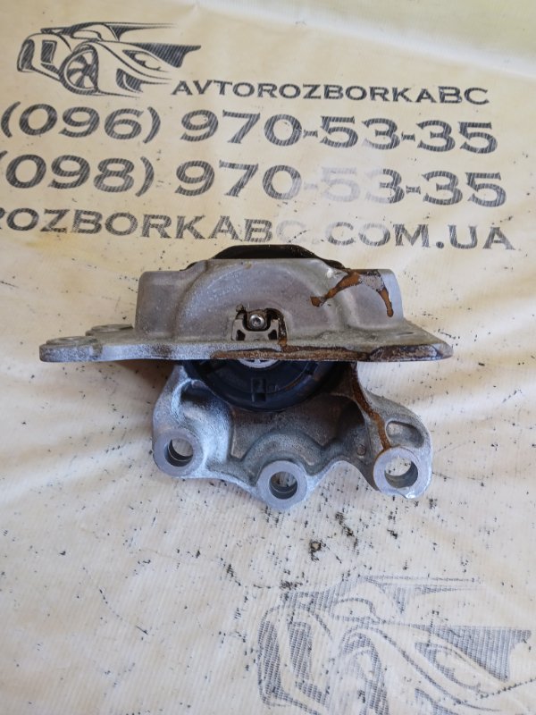 Подушка двигателя передняя левая Volvo XC90 t27 Подушка двигателя передняя левая Volvo XC90 t27