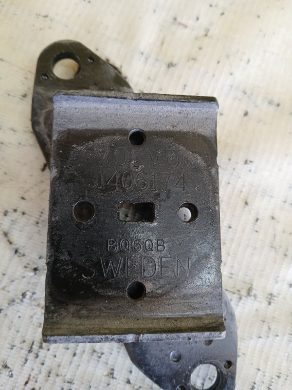 Опора рессоры задняя Volvo XC90 t27 Опора рессоры задняя Volvo XC90 t27