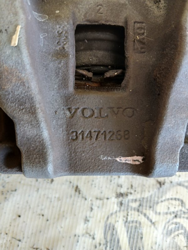 Суппорт тормозной задний правый XC90 2016 t27 Суппорт тормозной задний правый XC90 2016 t27