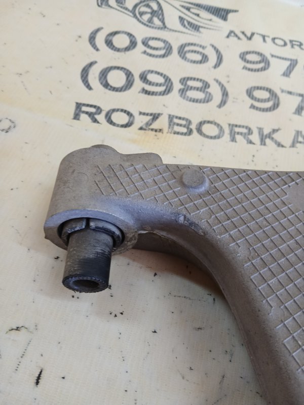 Рычаг подвески нижний задний левый Volvo XC90 t27 Рычаг подвески нижний задний левый Volvo XC90 t27