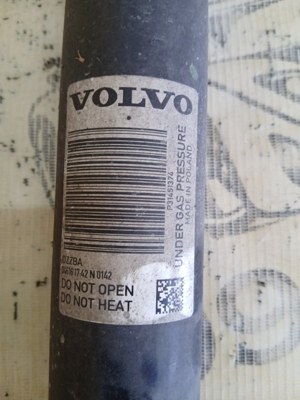 Амортизатор задний левый XC90 2016 t27 Амортизатор задний левый XC90 2016 t27