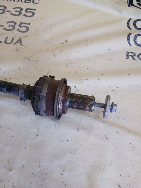 Полуось задний левый Volvo XC90 t27 Полуось задний левый Volvo XC90 t27