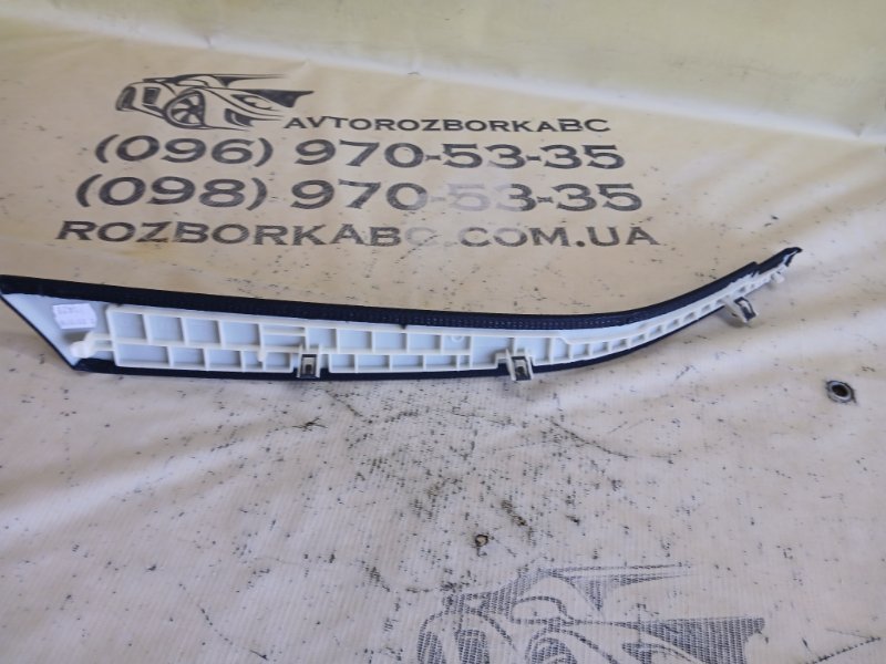 Накладка стойки задняя левая Audi Q8 3.0 DCBD Накладка стойки задняя левая Audi Q8 3.0 DCBD