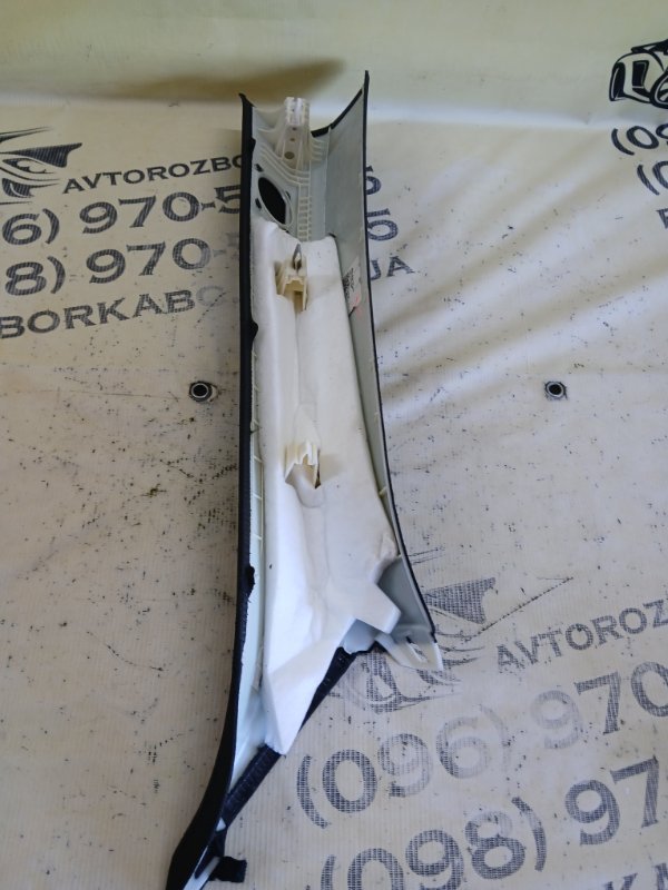 Накладка стойки лобового стекла передняя левая Audi Q8 3.0 DCBD Накладка стойки лобового стекла передняя левая Audi Q8 3.0 DCBD