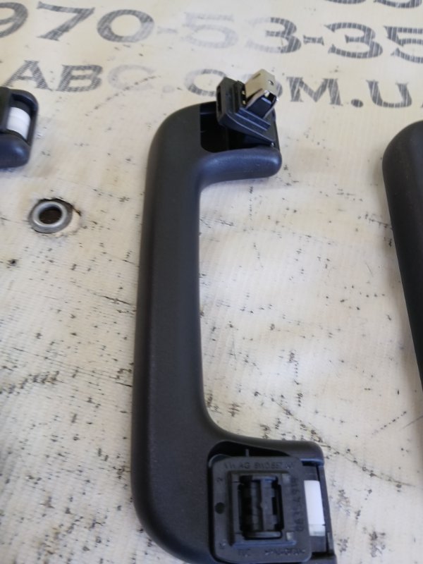 Ручка салону Q8 2019 3.0 DCBD Ручка салону Q8 2019 3.0 DCBD