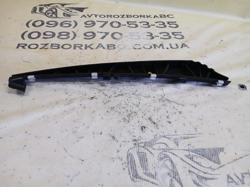 Кронштейн уплотнителя двери задний правый Q8 2019 3.0 DCBD Кронштейн уплотнителя двери задний правый Q8 2019 3.0 DCBD