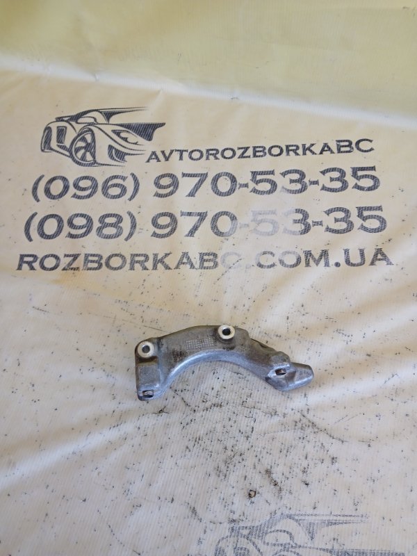 Запчасть кронштейн компрессора кондиционера Volvo XC90 2016 t27 31401869 Б/У Кронштейн компрессора кондиционера Volvo XC90 2016 t27 31401869 Б/У