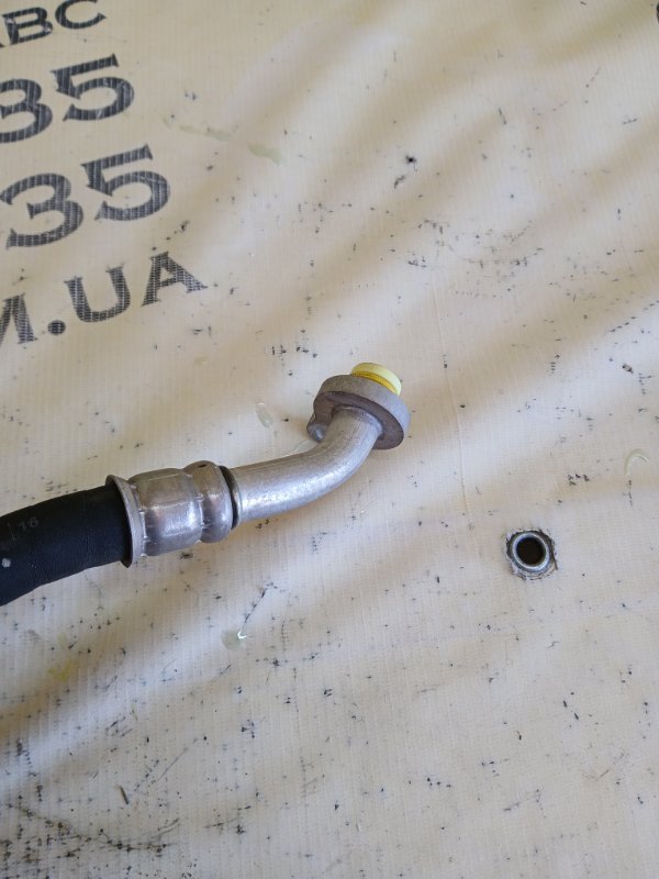 Трубка кондиционера Volvo XC90 t27 Трубка кондиционера Volvo XC90 t27